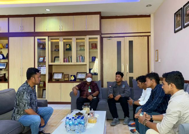Bingkai Suasana Lebaran, DPC PJS Tanjab Barat & DPD Jambi Silaturahmi Bersama Kajari