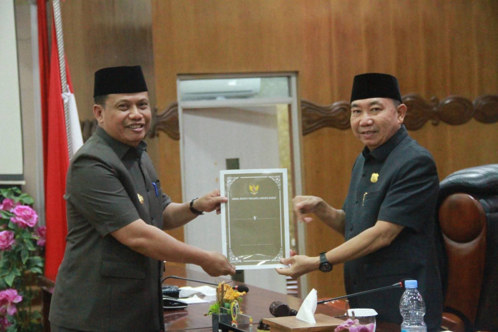 Wakil Bupati Sampaikan Nota Pengantar Rancangan KUA dan PPAS APBD Tanjabbar Tahun 2026
