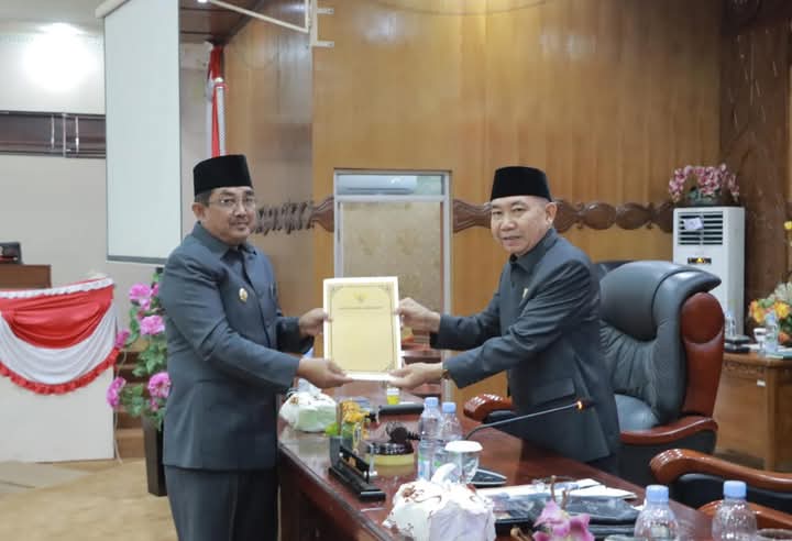 Bupati Anwar Sadat Hadiri Rapat Paripurna Ke Tiga DPRD Tanjabbar