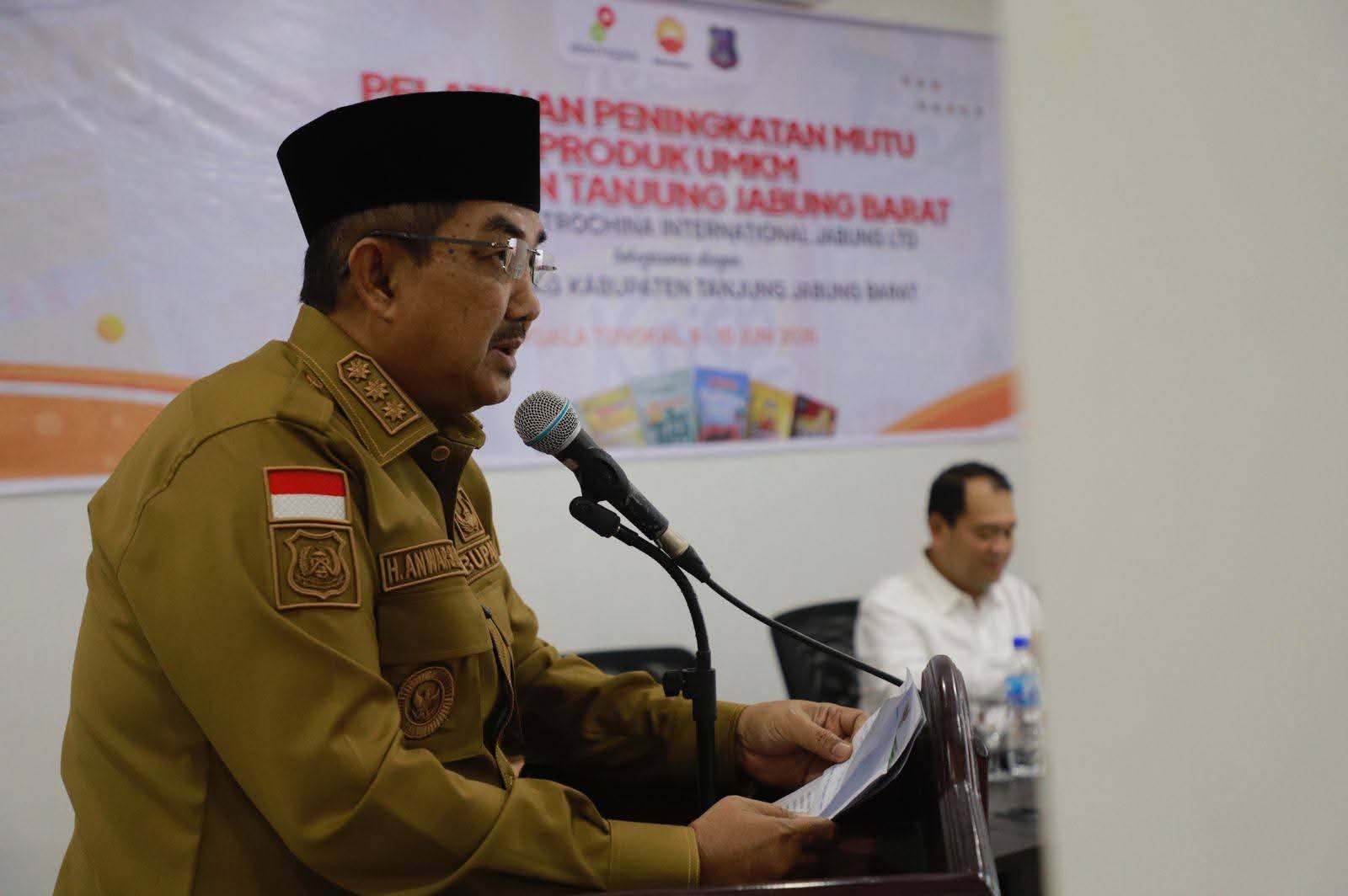 Anwar Sadat Buka Pelatihan Peningkatan Mutu UMKM, Dorong Produk Lokal Tanjab Barat Tembus Pasar Nasional
