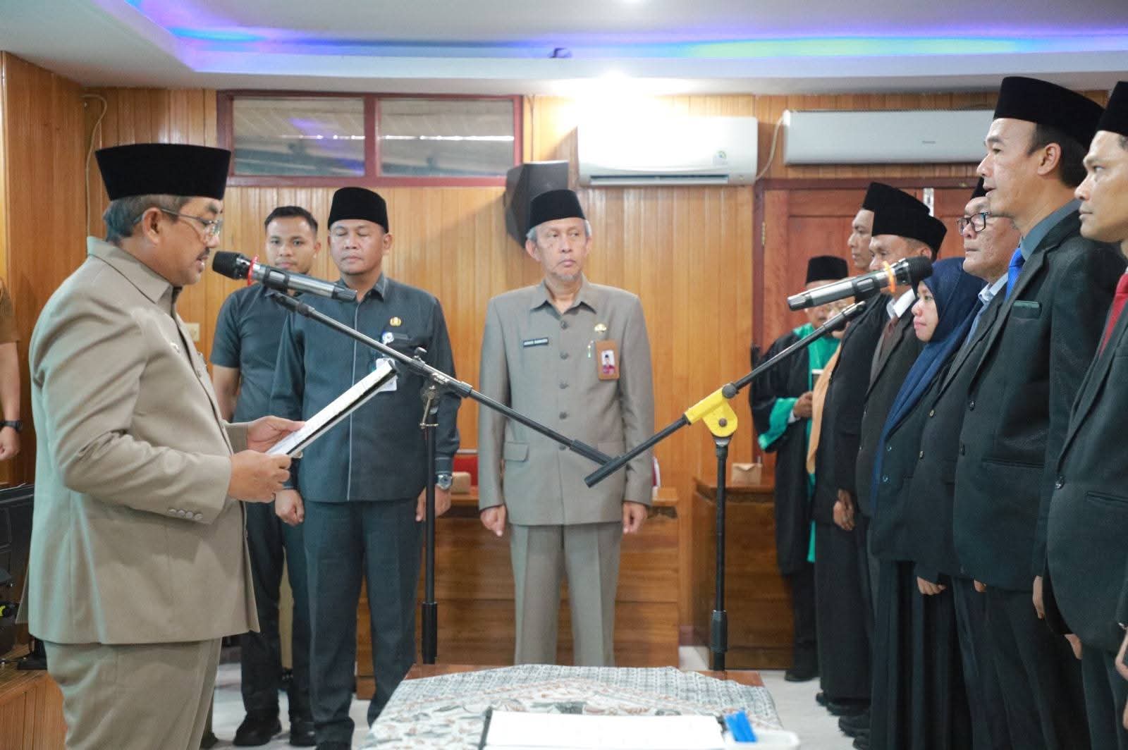 Bupati Tekankan Integritas dan Kolaborasi Saat Lantik Pejabat Manajerial dan Non-Manajerial Pemkab Tanjabbar